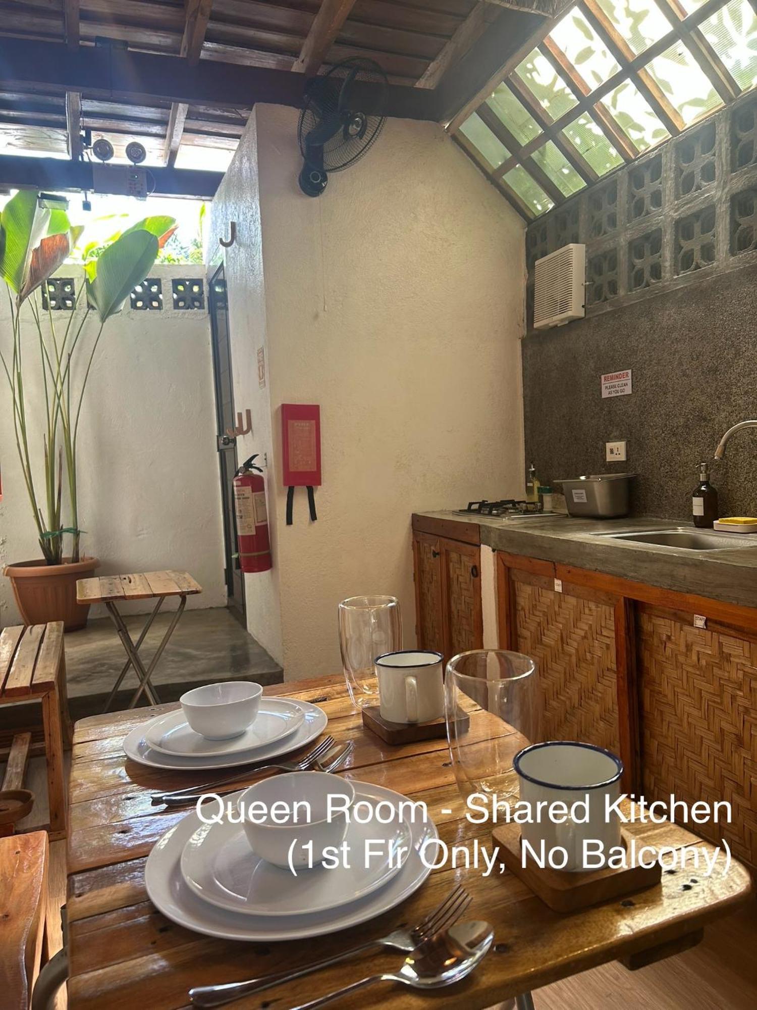 Wayans Siargao Homestay Хенерал Луна Екстериор снимка
