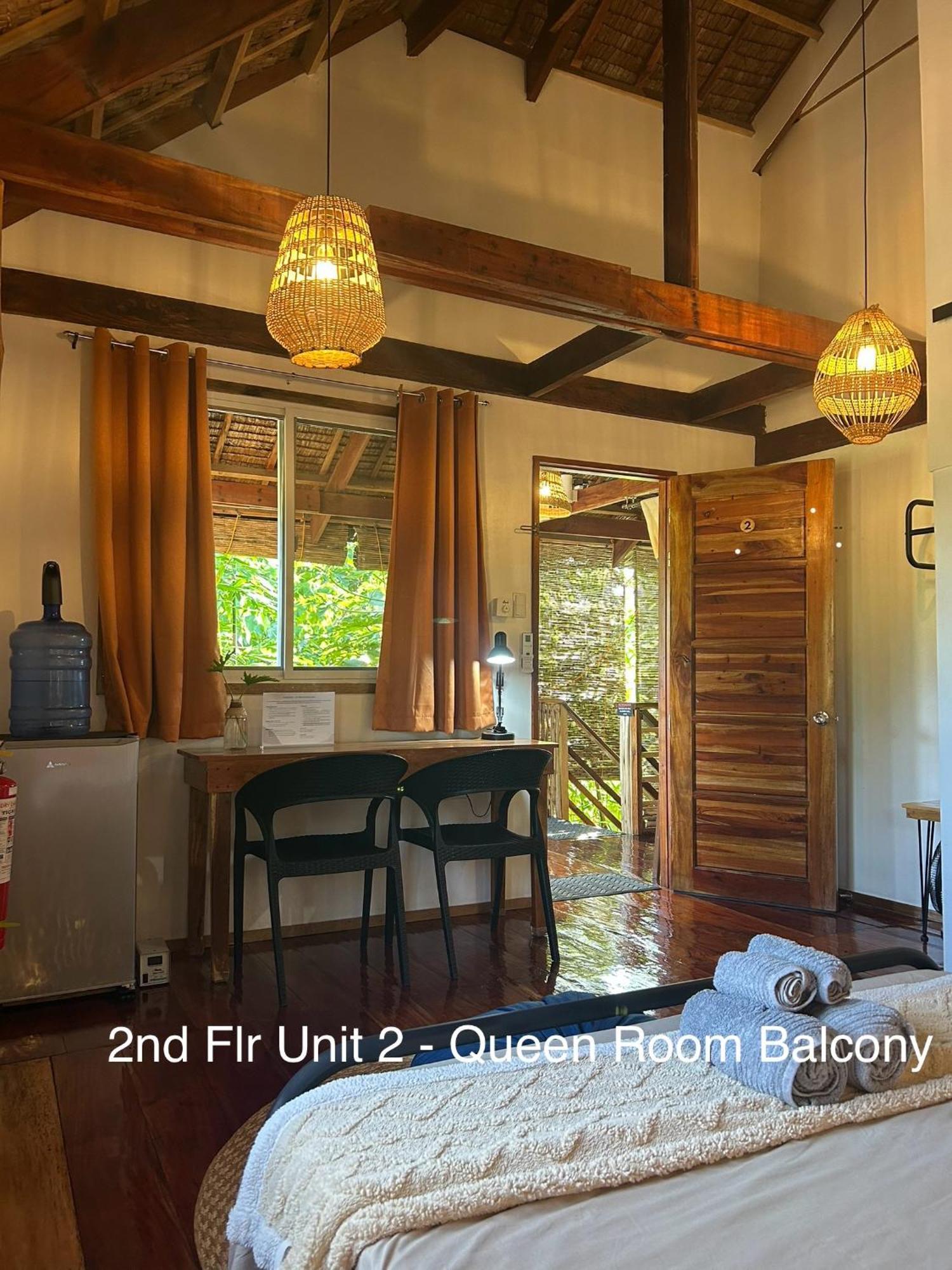 Wayans Siargao Homestay Хенерал Луна Екстериор снимка