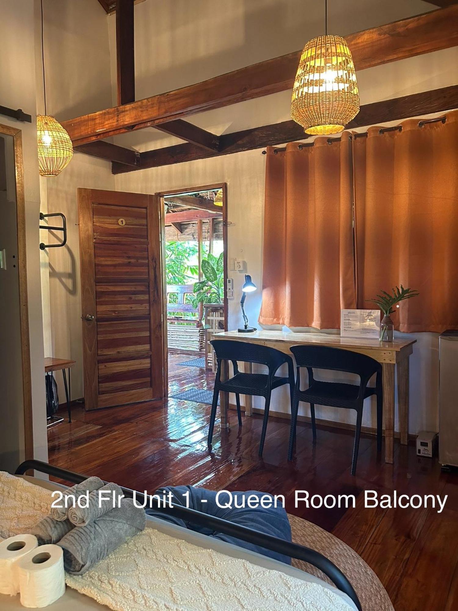 Wayans Siargao Homestay Хенерал Луна Екстериор снимка